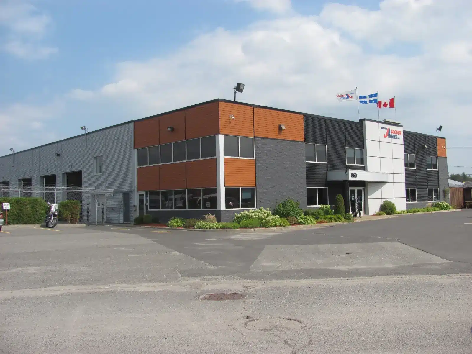 Services Mécaniques des Îles (Transport Jacques Auger) — Lévis, réalisation de Constructions M