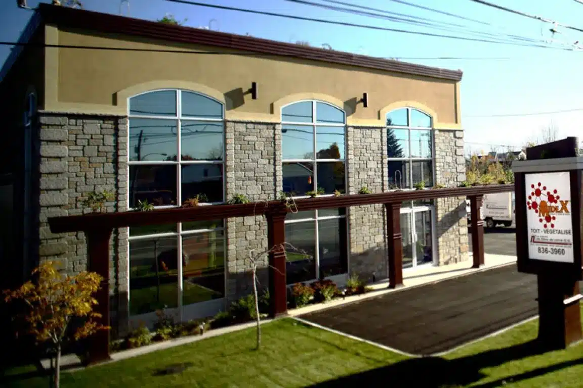 Toiture de Fibre de verre G.G. — Saint-Nicolas, réalisation de Constructions M
